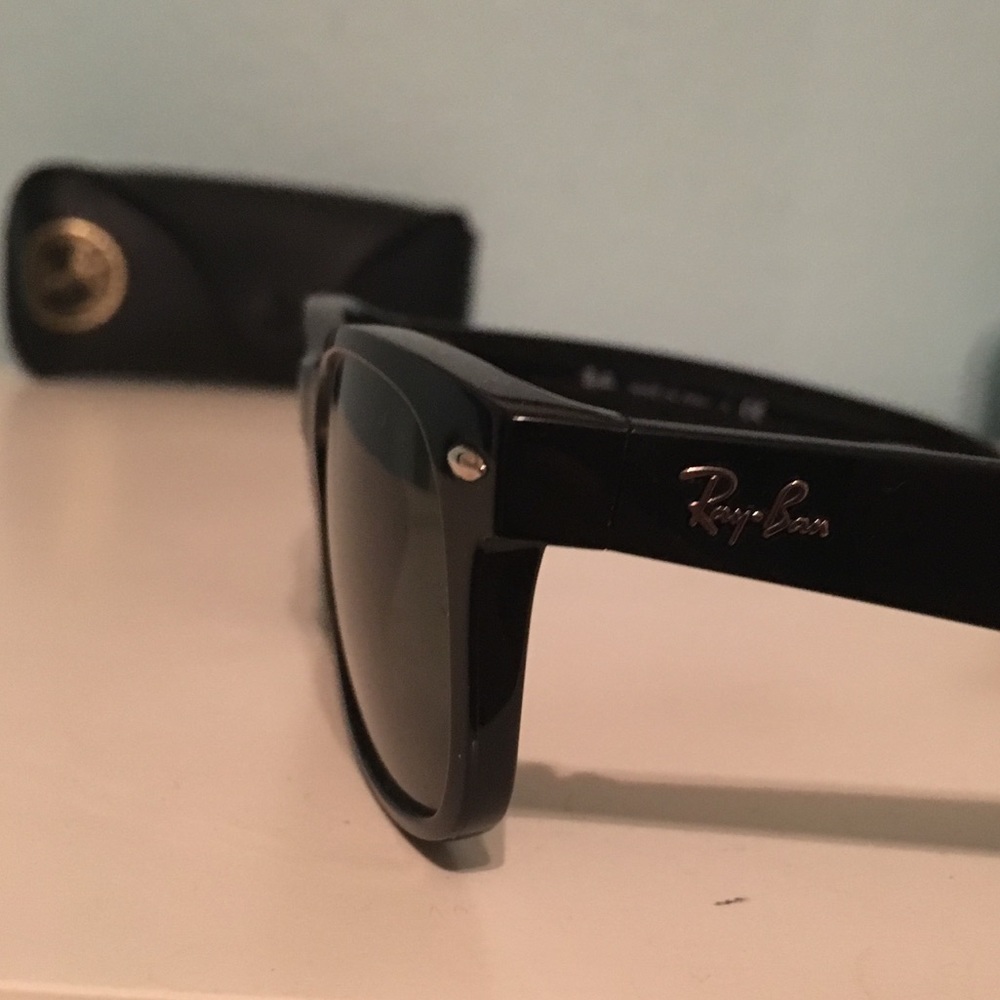 Ray-Ban Wayfarers - Picture 5 of 5
